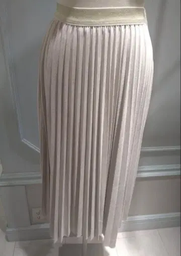 아모르카프리스 스웨이드 플리츠 롱 스커트 택 포함 미사용 새상품