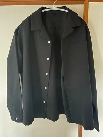 블랙 긴팔 셔츠 M 사이즈