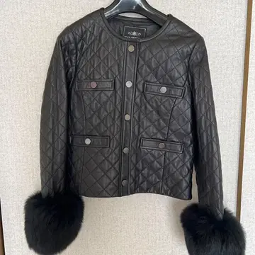 GRACE CONTINENTAL 블랙 퀼팅 자켓 38