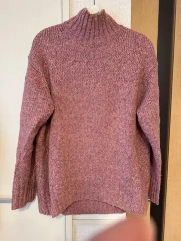 M 사이즈 터틀넥 스웨터 핑크 계열
