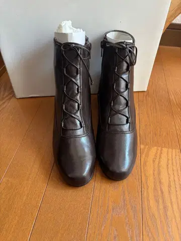 다크 브라운 레이스업 부츠 22.5cm EEE 폭