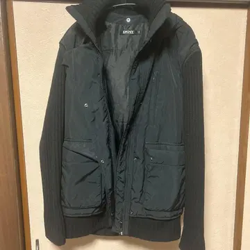 DKNY 블랙 다운 자켓 사이즈 4