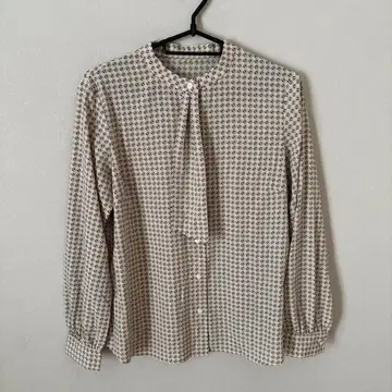 새상품급 NEWYORKER 베이지 올 패턴 리본 타이 블라우스 셔츠