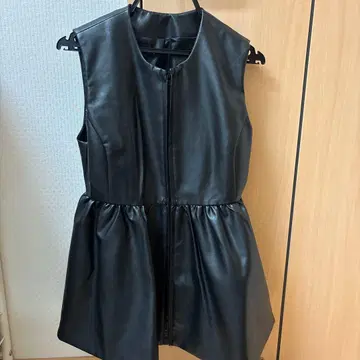 고베 레터스 인조 가죽 페플럼 베스트