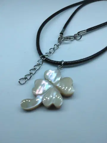 야광 조개 네잎클로버 목걸이 핸드메이드