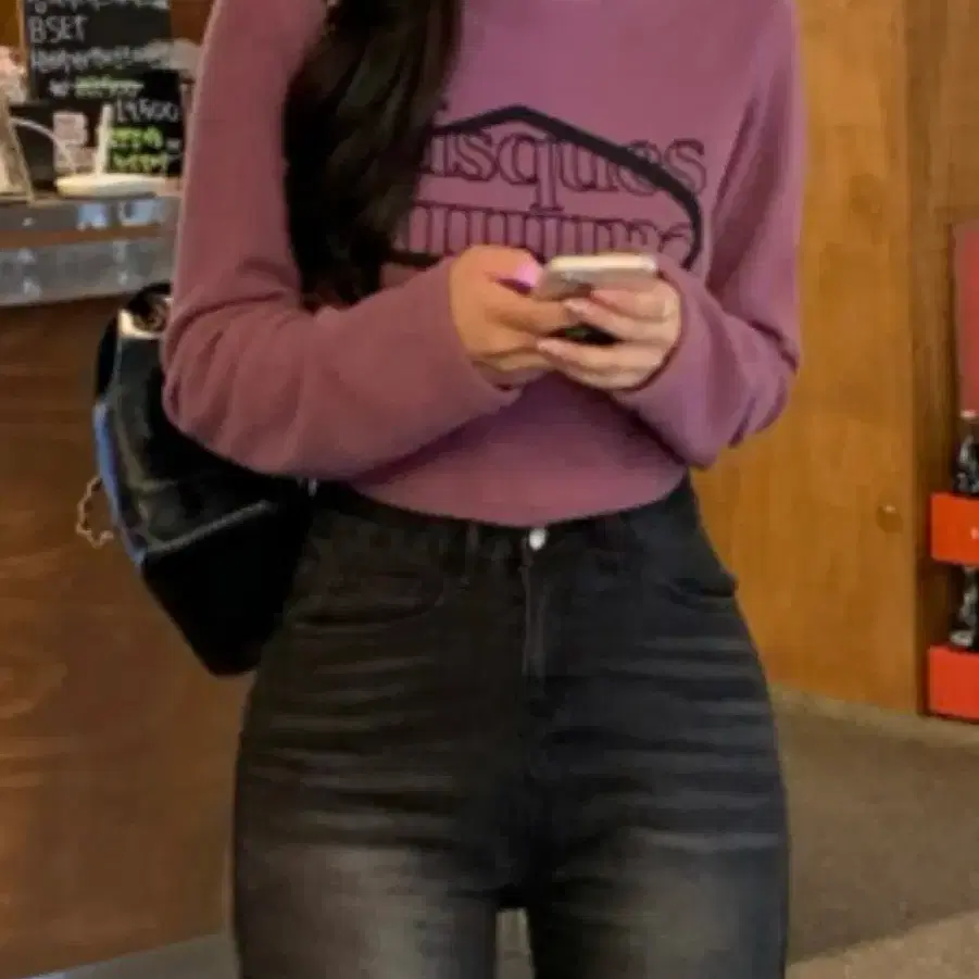 Dey Rose Round Crop Tee