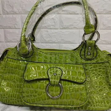 그린 에나멜 핸드백