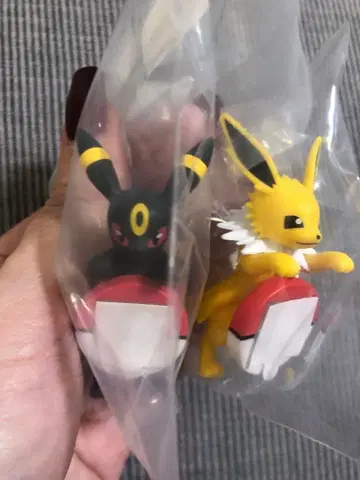 포켓몬 제일복권 길거리 산책 챠라링 프렌즈 썬더 블래키 최저가