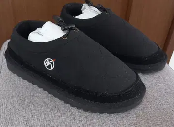 블랙 퀼팅 슬립온