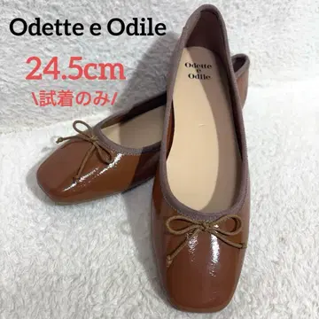미사용품 오데트 에 오딜 스퀘어 발레 슈즈 24.5 에나멜
