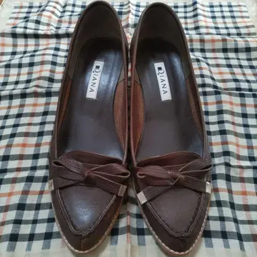 DIANA 브라운 펌프스 슈즈