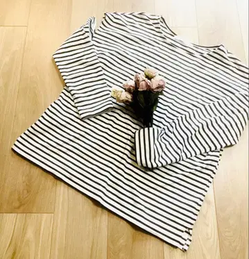 스트라이프 패턴 긴팔 T셔츠 화이트/블랙