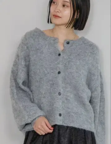 아파트 바이 로리즈 5G 2WAY 크루 샤기 가디건