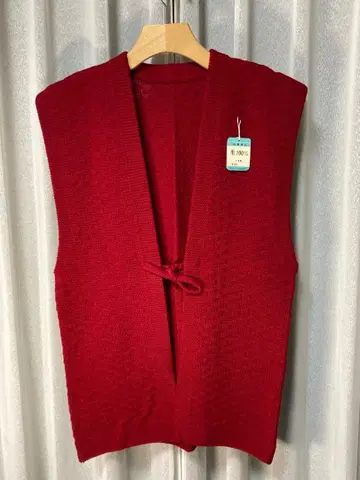 짱짱코 민소매 새상품 새상품급 미사용 모 100% 레드 계열 일본제