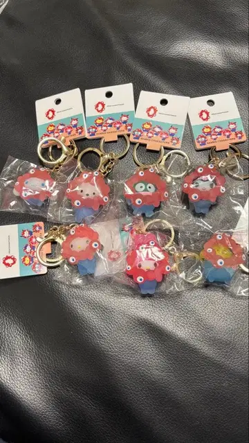 간사이 만박 산리오 클리어 키링 1개