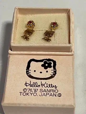 K18 루비 헬로키티 귀걸이 (양쪽 귀용)