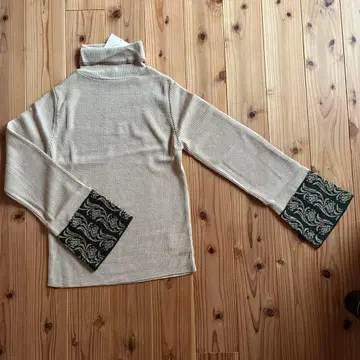 [ 새상품 미개봉품 ] idem 이데 터틀넥 니트 베이지 F