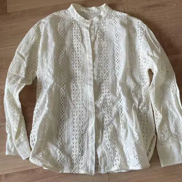 화이트 레이스 패턴 긴팔 셔츠 밴드 카라
