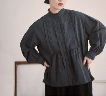 츠무구 복슬복슬 코튼 턱 프릴 블라우스