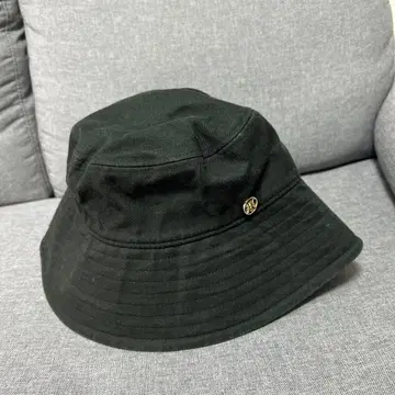 Riu R짱 블랙 버킷햇 골드 컬러 로고 포함