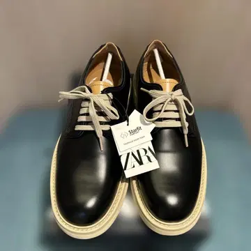 미사용 새상품 ZARA 남성 신발 42 27cm 상당