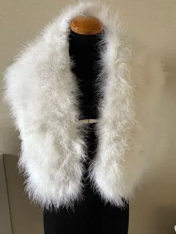 성인식! 택 포함 새상품 화이트 페더 숄