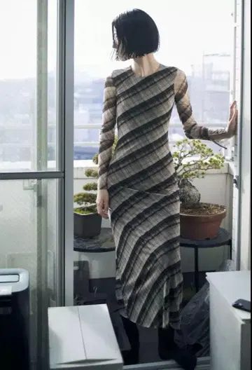 ZARA 체크 무늬 튤 원피스 M 사이즈