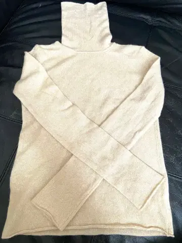 KRIZIA 캐시미어 터틀넥 이탈리아제 [클리닝 완료]