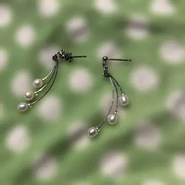 펄 장식 체인 귀걸이