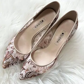 DIANA 회화 시리즈 뮤샤 꽃무늬 자수 로우힐 스틸레토