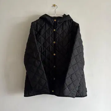 트래디셔널 웨더웨어 블랙 퀼팅 자켓 후드 부착