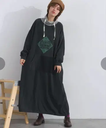 limeinc 라임잉크 맨투맨 소재 하이넥 롱 원피스