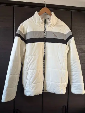 새상품급 1PIU1UGUALE3 우노피우노/충전솜 블루종 골프