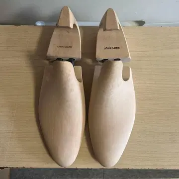 새상품급 존 롭 정품 슈트리 (8E)