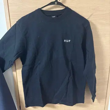 HUF 블랙 롱 슬리브 T셔츠 S 하프