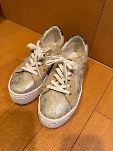 새상품급! NO NAME 스니커즈