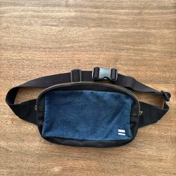 바디백 웨스트 파우치 네이비와 블랙