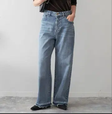 Spick and Span 5 1/2 루즈 스트레이트 데님 40