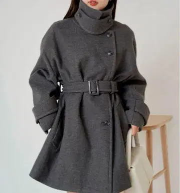 Chico 스탠드 카라 미들 기장 오버코트