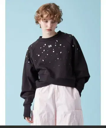 furfur 비쥬 장식 로고 자수 맨투맨 블랙