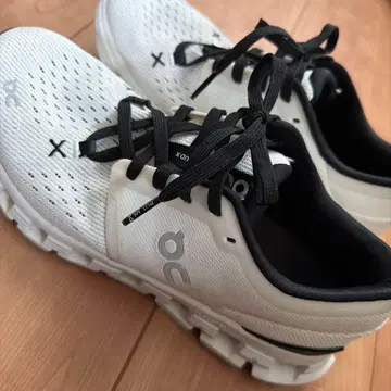 on 러닝화 화이트