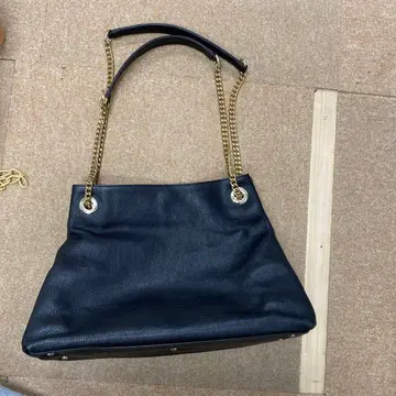 DIANA 블랙 체인 토트백