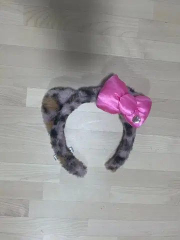 USJ 헬로키티 머리띠 레오파드 핑크 패턴