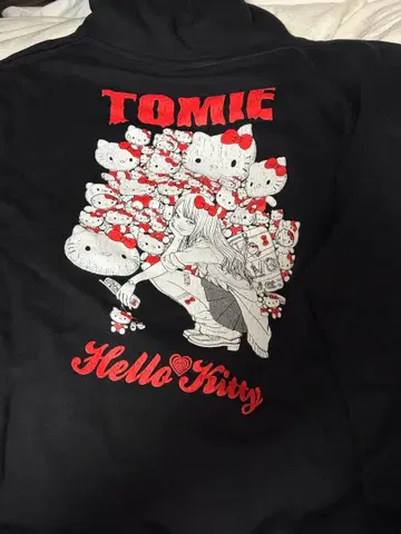이토 준지 x 산리오 캐릭터즈 후드티 갸루 토미에 헬로키티 XL