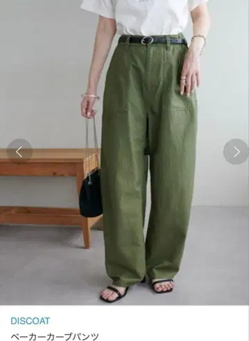 새상품급 Discoat 백 새틴 베이커 커브 팬츠 카키 M