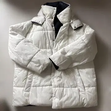 TOMMY HILFLGER 화이트 후드 부착 다운 자켓