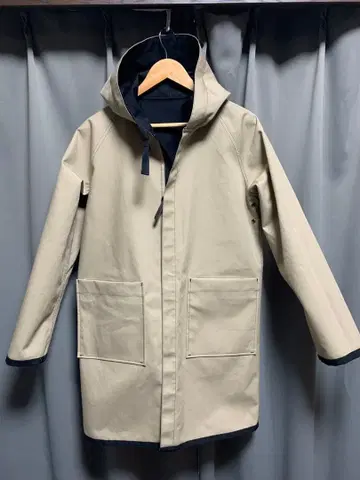 유니클로 j.w.anderson 방풍 오버 리버서블 코트 2WAY S