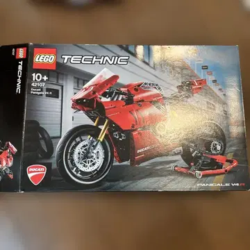 LEGO 테크닉 두카티 파니갈레 V4 R 42107
