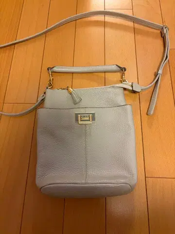 아타오 홀리데이 아이스그레이