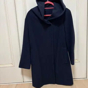 allureville 후드 부착 네이비 코트